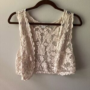 Imaginary Voyage Embroidered White Crocheted Sleeveless Cardigan size Medium